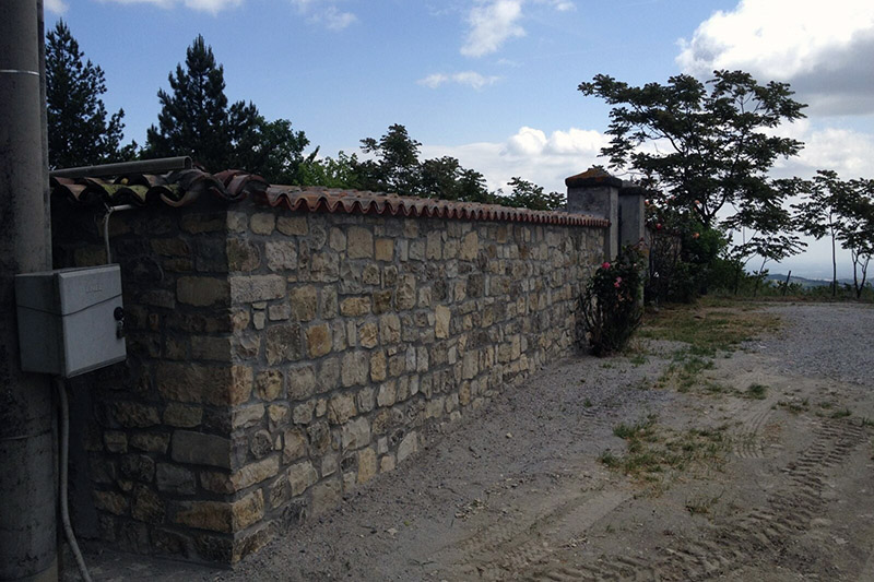 Rifacimento muro perimetrale cimitero